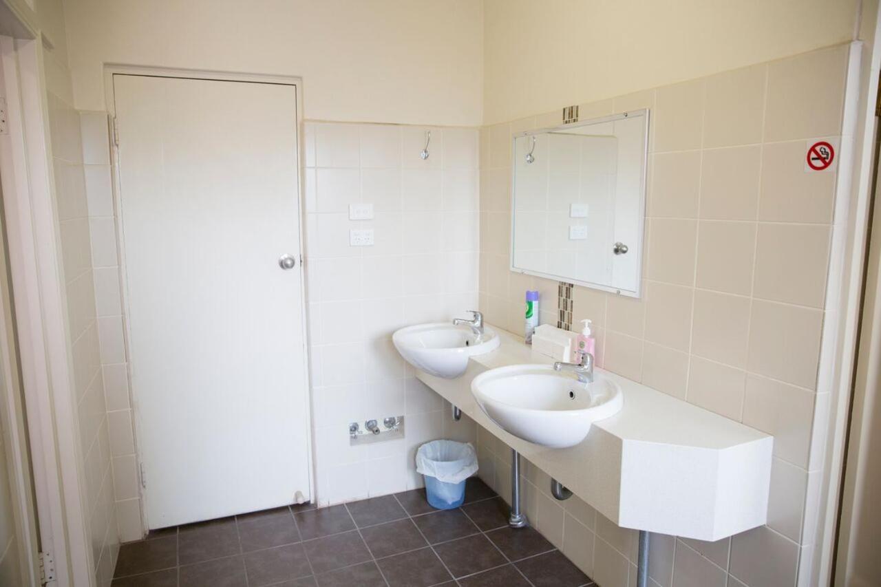 Royal Hotel Wyong Zewnętrze zdjęcie