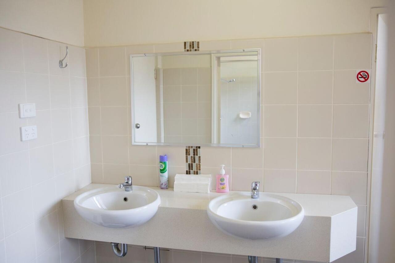 Royal Hotel Wyong Zewnętrze zdjęcie